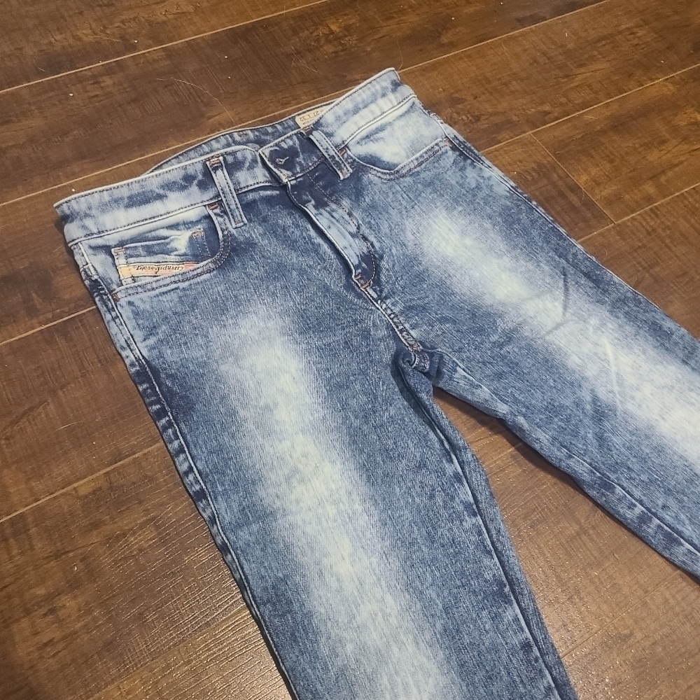 Diesel Skinzee super slim - skinny regular waist in wash 0815N